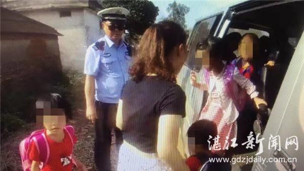 雷州交警查获一辆超员100%“非法校车”