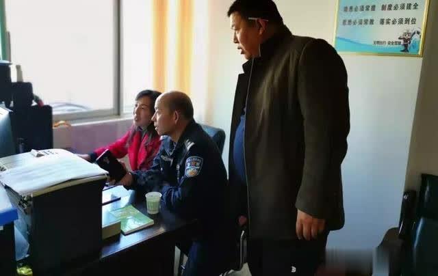 卢氏县公安局交警大队车管所开展客车和校车安全检查